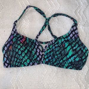 Pakaloha Bikini Top: Peahi Style